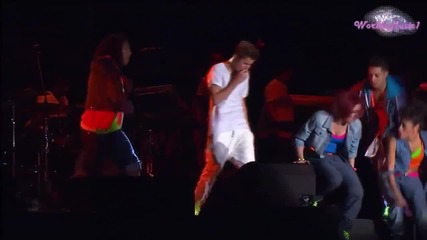 Justin Bieber - Somebody to Love (en El Zocalo De Mexico Oficial Hd)