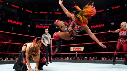 Sasha Banks, Bayley & Ember Moon vs. Mickie James, Alicia Fox & Dana Brooke: Raw, Dec. 24, 2018