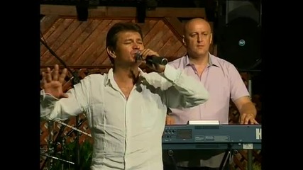 Sinan Sakic - Sklonite case sa stola