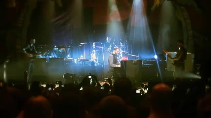 Coldplay - Christmas Lights (live from Liverpool) 