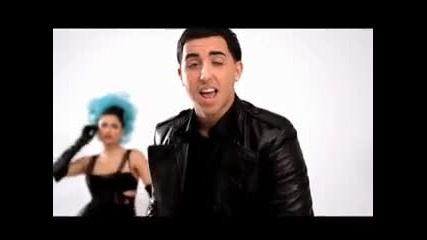Akon - Beautiful 