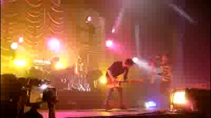 Paramore - Pressure [london Wembley Arena] 18/12/2009