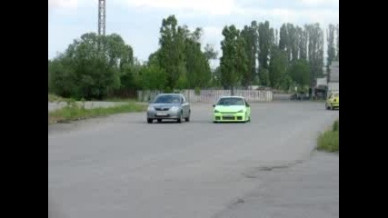 Durpane mejdu Renault Clio i Toyota