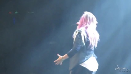 Demi Lovato - _let It Go_ from 'frozen' (neon Lights Tour - Anaheim) 13/02/14