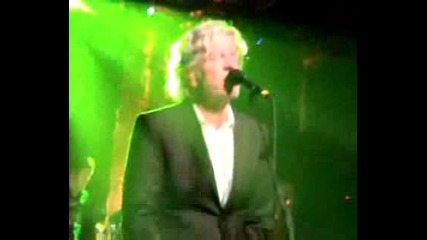 Tim Finn - Poor Boy
