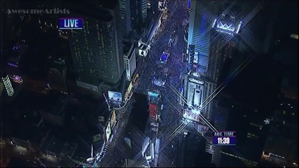 Taylor Swift – Dick Clark’s New Year’s Rockin Eve 2013
