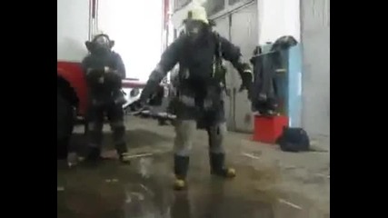 Денс пожарникарите
