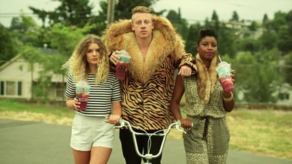 Macklemore & Ryan Lewis оeat. Wanz - Thrift Shop ( Official Video - 2013 )