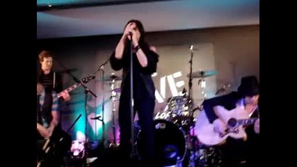 Demi Lovato - Dont Forget [live from London]
