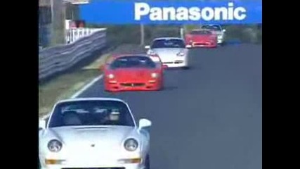 Ferrari F40 и F50 насират сичко по пътя си