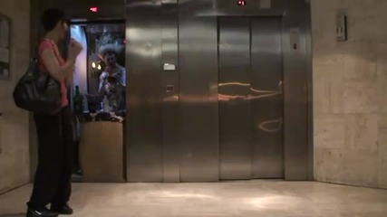 Изненада в асансьора - Remi Gaillard 