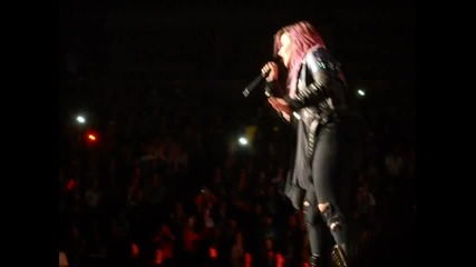 Skyscraper,give Your Heart A Break - Demi Lovato (neon Lights Tour)