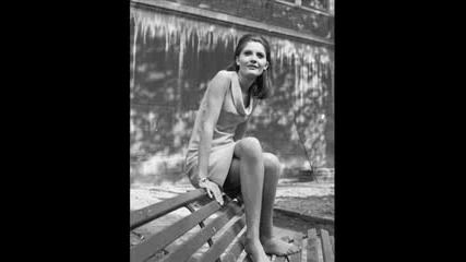 Sandie Shaw - Love Me Please Love Me.