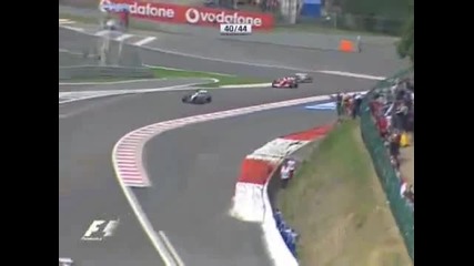 Raikkonen passes Schumacher Belgium 2004