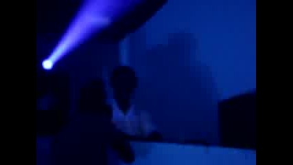 Armin Van Buuren - Bulldozer