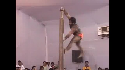 Пилоните не са само за жени 