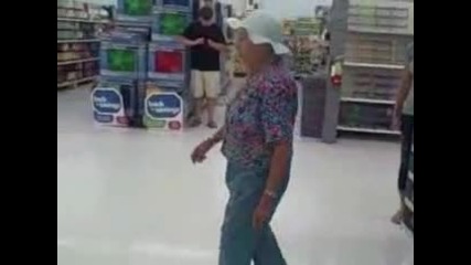 Old lady dancing in Walmart 