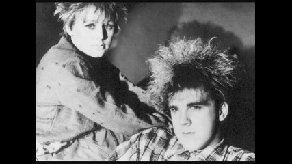 Cocteau Twins - Shallow Then Halo Live in Amsterdam 1 - 29 - 1983 
