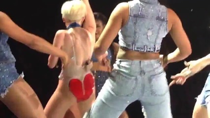 Miley Cyrus - Do My Thang - Bangerz Tour - Vancouver
