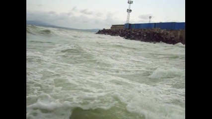 Бургас, морето, силно вълнение