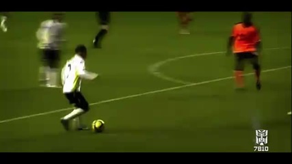 Aaron Lennon 2010 - 2011 