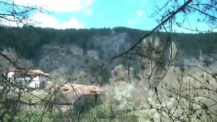 Разбоишкият манастир до Годеч и скалната църква 