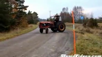 Трактор с двигател на Волво..