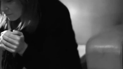 Portishead - Chase the Tear 