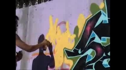 risuvane na graffiti s 3 - ma 4oveka 