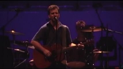 Pearl Jam - Thumbing my way - Live at The Garden 