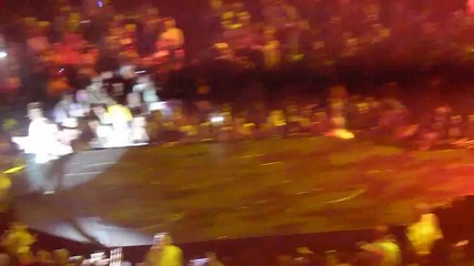 Justin Bieber - Beauty and a Beat - live Manchester 22 february 2013 - Hd