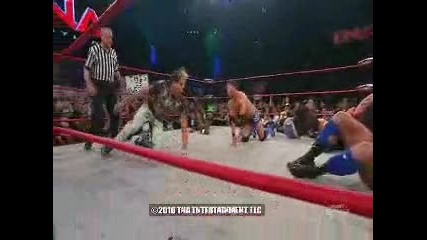 Jeff Hardy официално се завърна в T N A [ Tna Impact 08.03.10]
