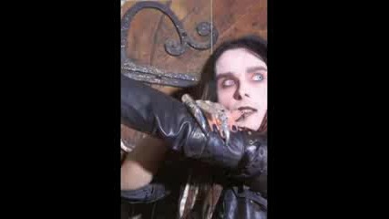 Cradle Of Filth - An Enemy Let The Tempest