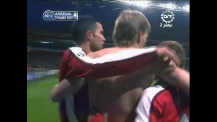 Bendtner - Arsenal 1 - 0 Dinamo