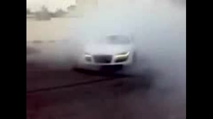 Audi r8 drift