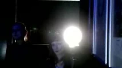 Offizielle - Danc Ing In The Light