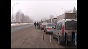 Продължава километричното задръстване на пътя Москва - Санкт Петербург