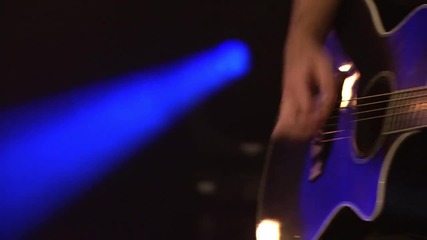 Cher Lloyd - Beautiful People - Live
