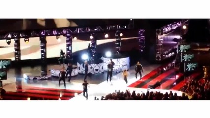 Ariana Grande - Problem ft. Iggy Azaela (live)