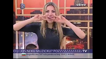 Rada Manojlovic - Glatko - Utorkom u 8 - (TV DM Sat 20.01.2015.)