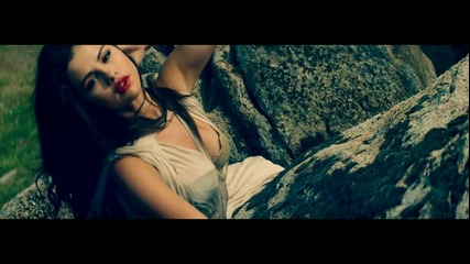 Превод! Selena Gomez - Come & Get It - Official Music Video