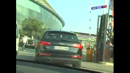Youtube - David Villa arrived Barcelona . Welcome 