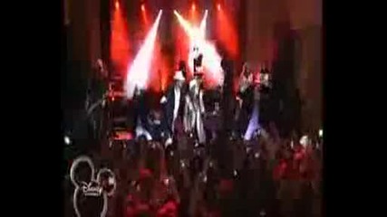 miley cyrus - fly on the wall {live in berlin}