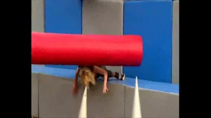 Мачкащата стена - Wipeout (смях до скъсване)