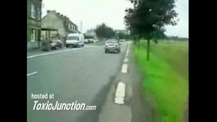Как се поправя пукната или спусната гума!