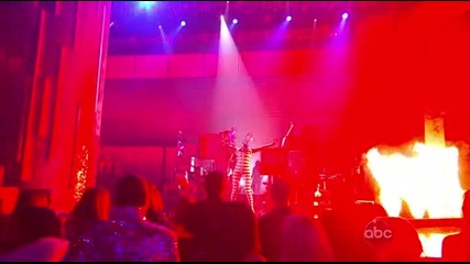 Rihanna - Wait your turn (live on Ama 2009) (hq)