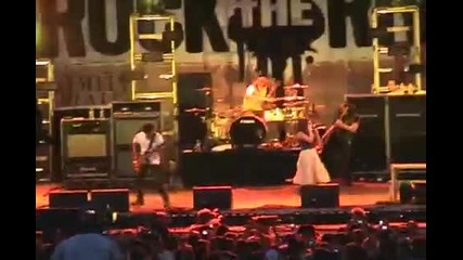 Flyleaf - Beautiful Bride *lyrics* [rock The River Tour (st. Louis)] Hq*