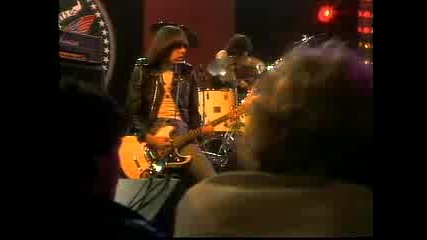 The Ramones - Blitzkrieg Bop