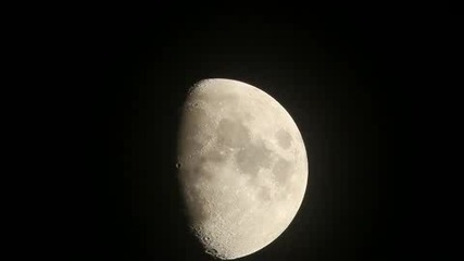 Луната със 5d mark Ii video 1568mm