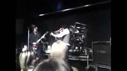 Three Days Grace - The good life Live (sept.17th) 